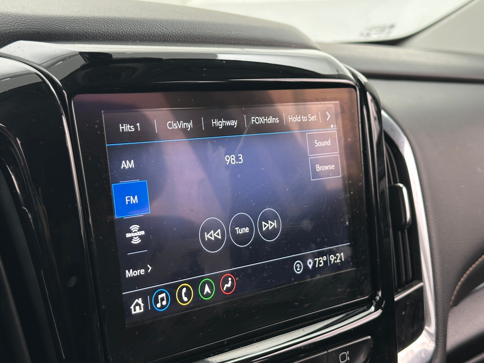 Thumbnail: 2020 Chevrolet Traverse - 3