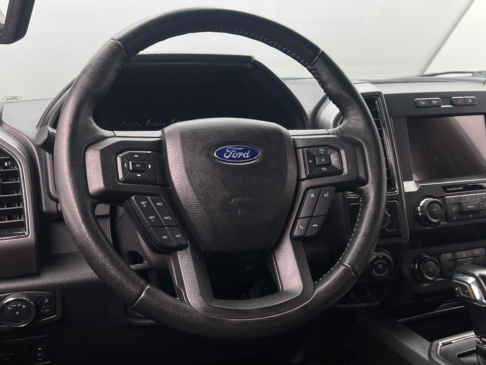 Thumbnail: 2019 Ford Econoline - 5