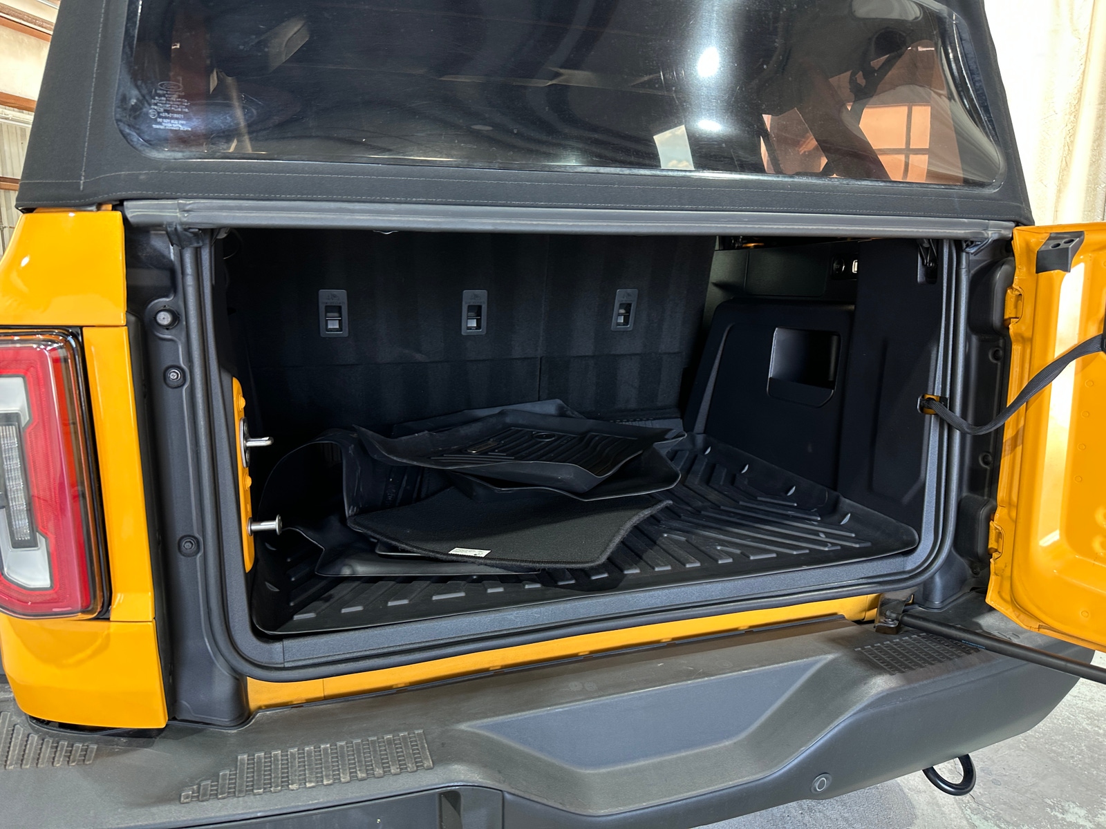 Thumbnail: 2021 Ford Bronco - 6