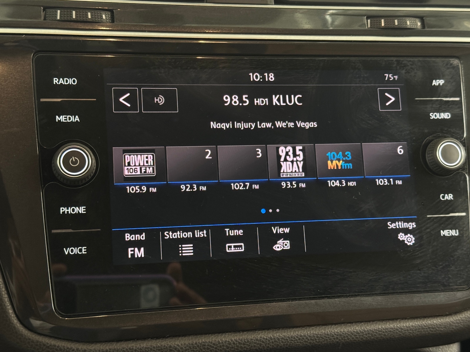 Thumbnail: 2018 Volkswagen Tiguan - 3