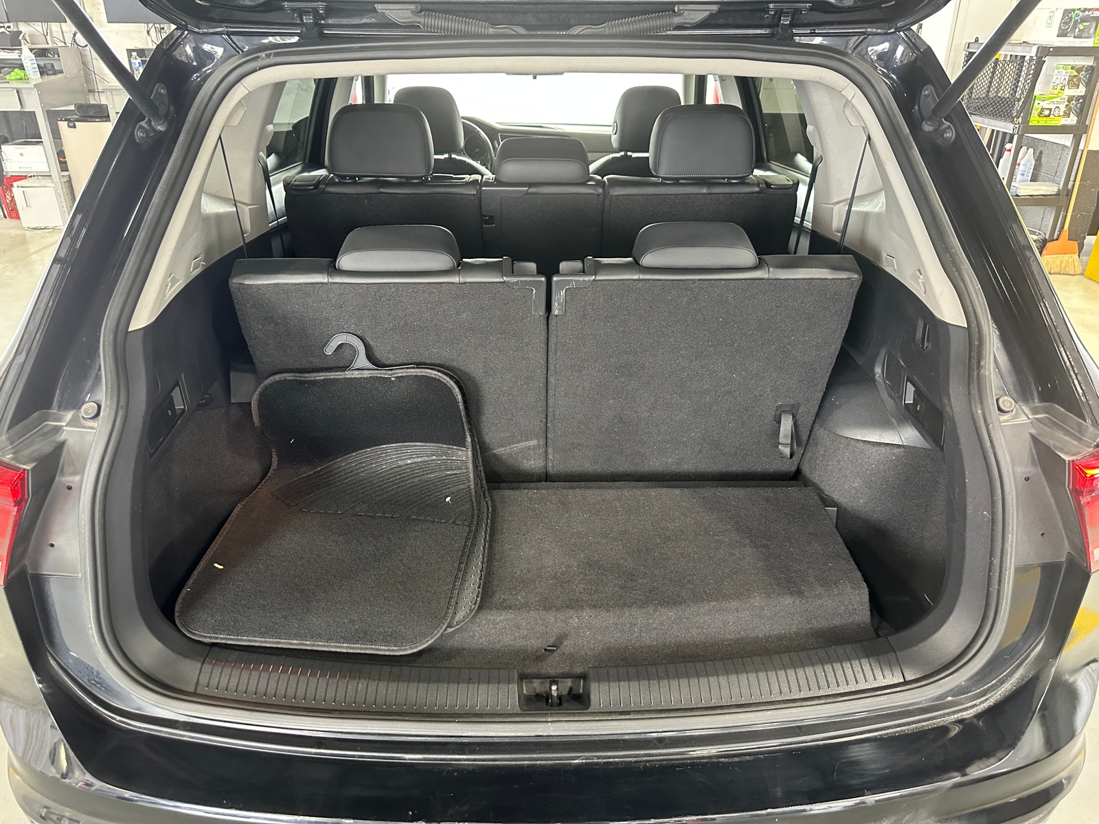 Thumbnail: 2019 Volkswagen Tiguan - 6