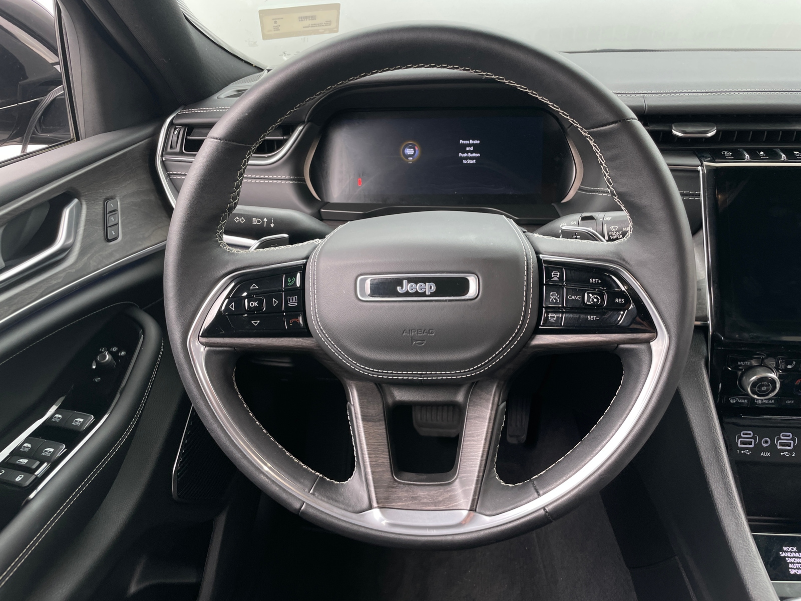 Thumbnail: 2022 Jeep Grand Cherokee L - 4