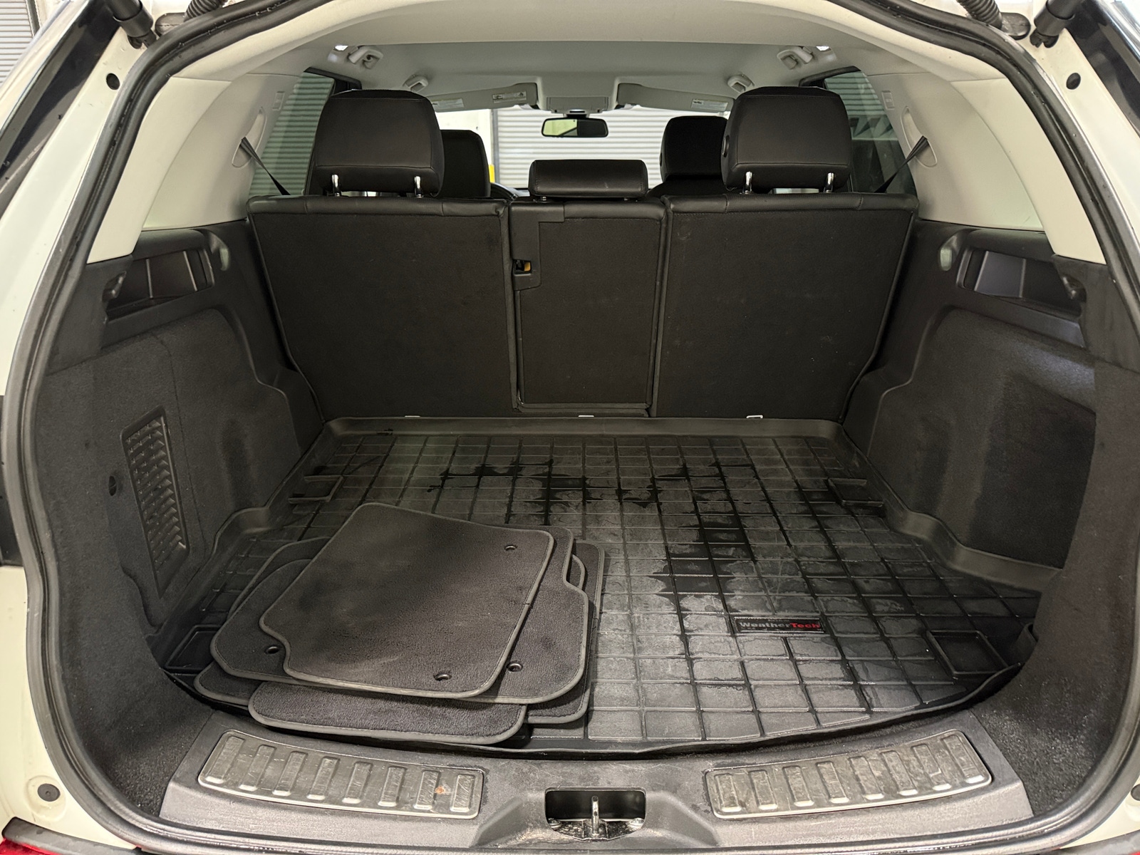 Thumbnail: 2018 Land Rover Discovery Sport - 6