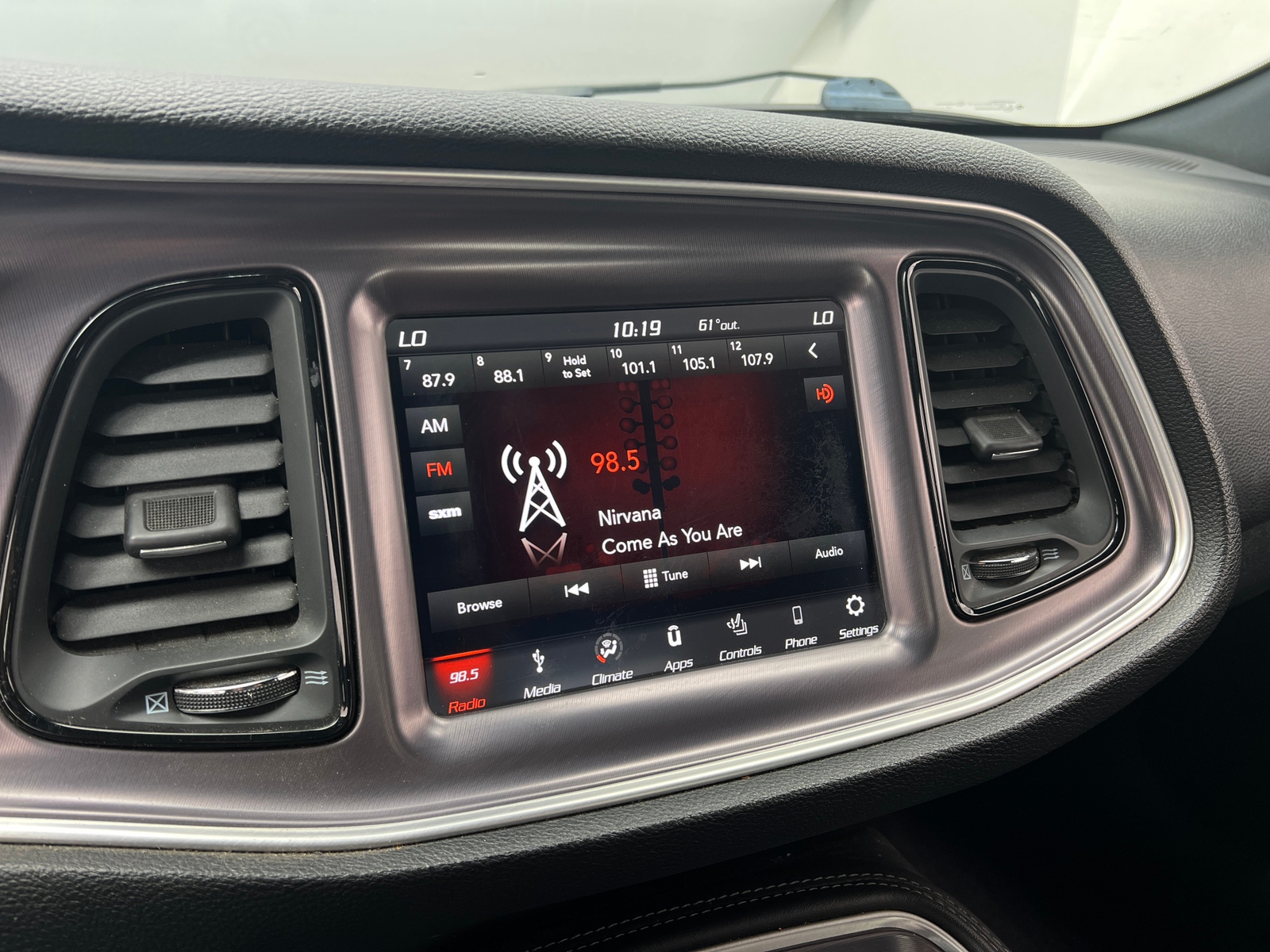 Thumbnail: 2019 Dodge Challenger - 2