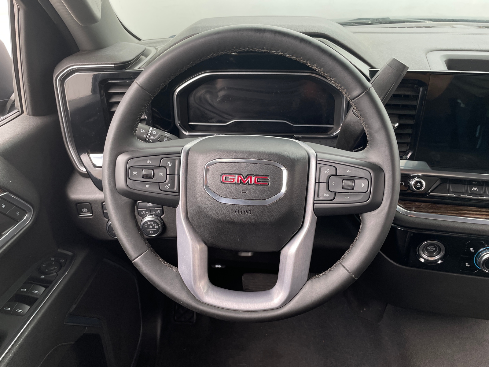 Thumbnail: 2024 GMC Sierra 1500 - 5