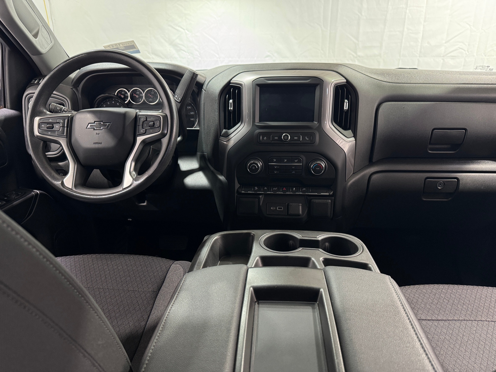 Thumbnail: 2022 Chevrolet Silverado 1500 - 3