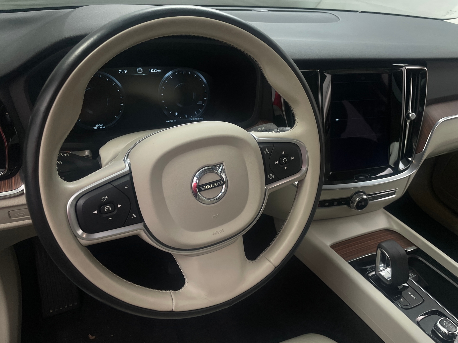 Thumbnail: 2022 Volvo S60 - 4