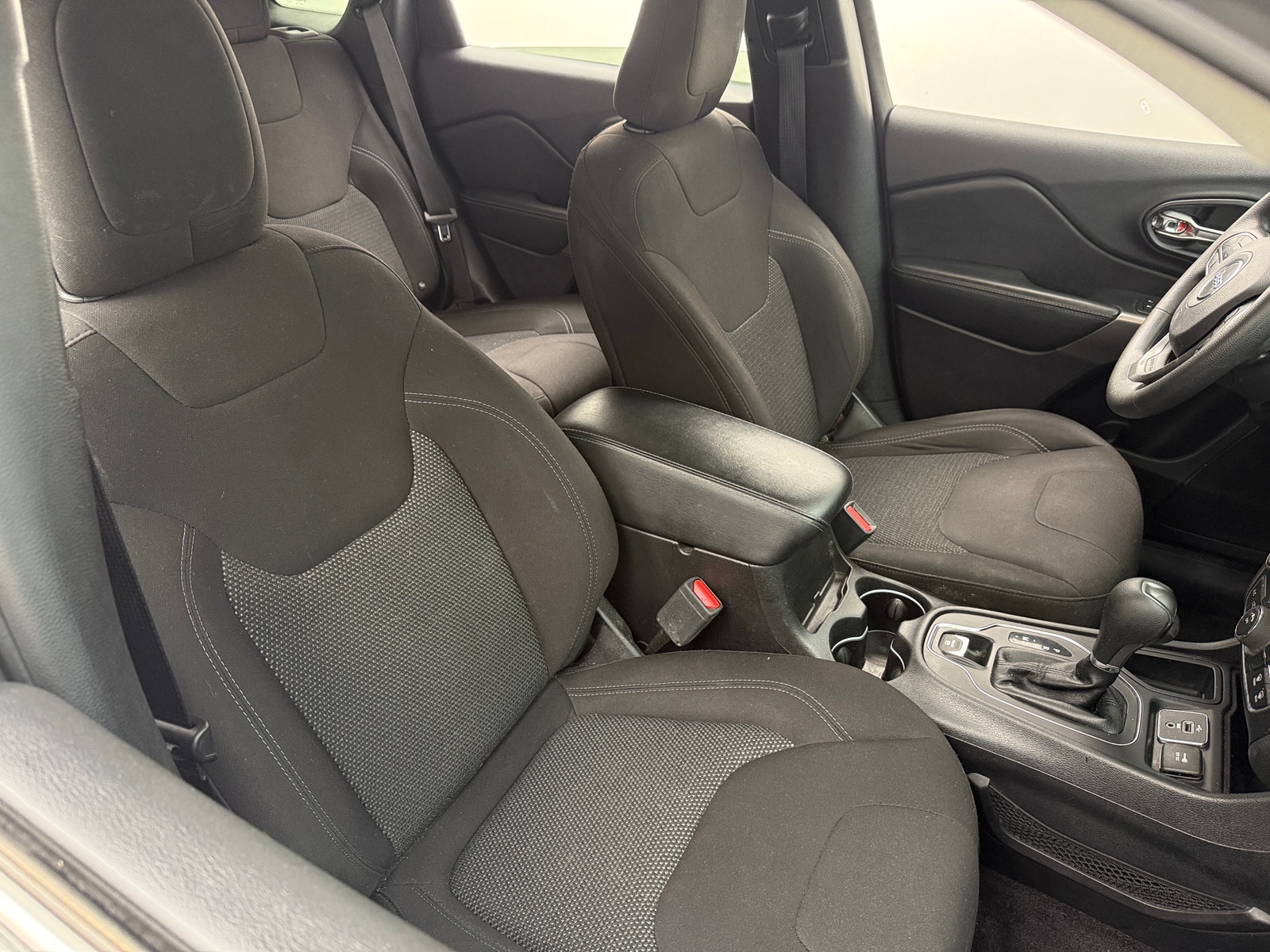 Thumbnail: 2019 Jeep Cherokee - 2