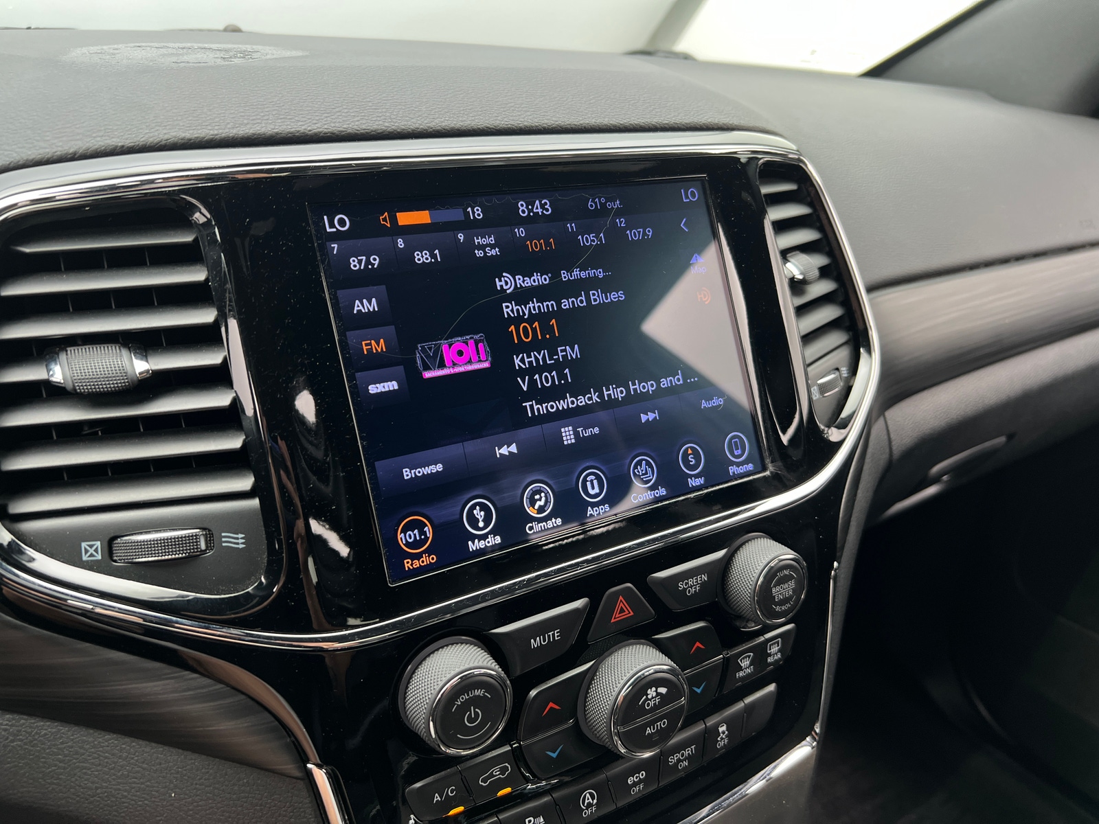 Thumbnail: 2019 Jeep Grand Cherokee - 3