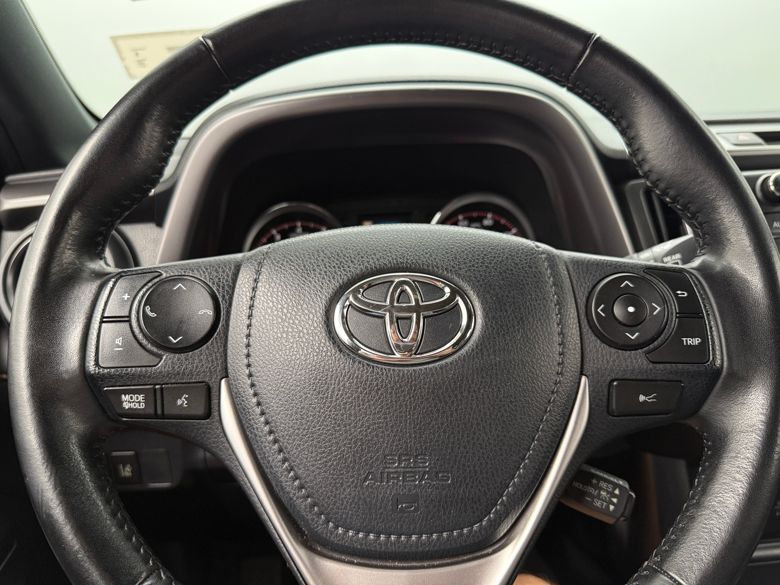 Thumbnail: 2017 Toyota RAV4 - 5