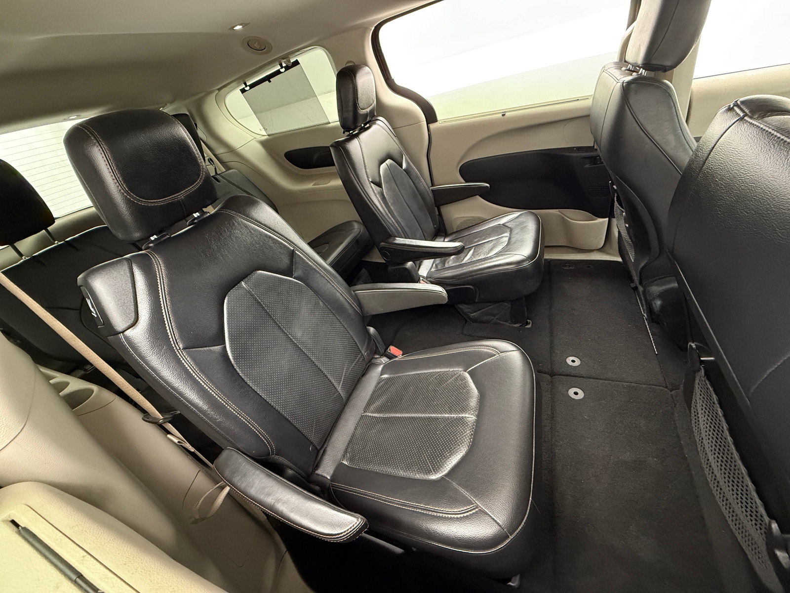 Thumbnail: 2018 Chrysler Pacifica - 5