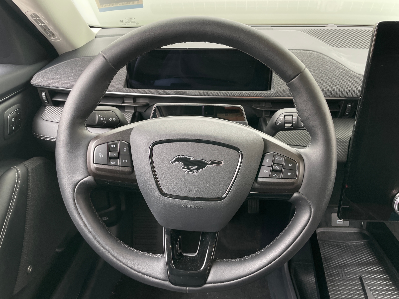 Thumbnail: 2022 Ford Mustang Mach-E - 4