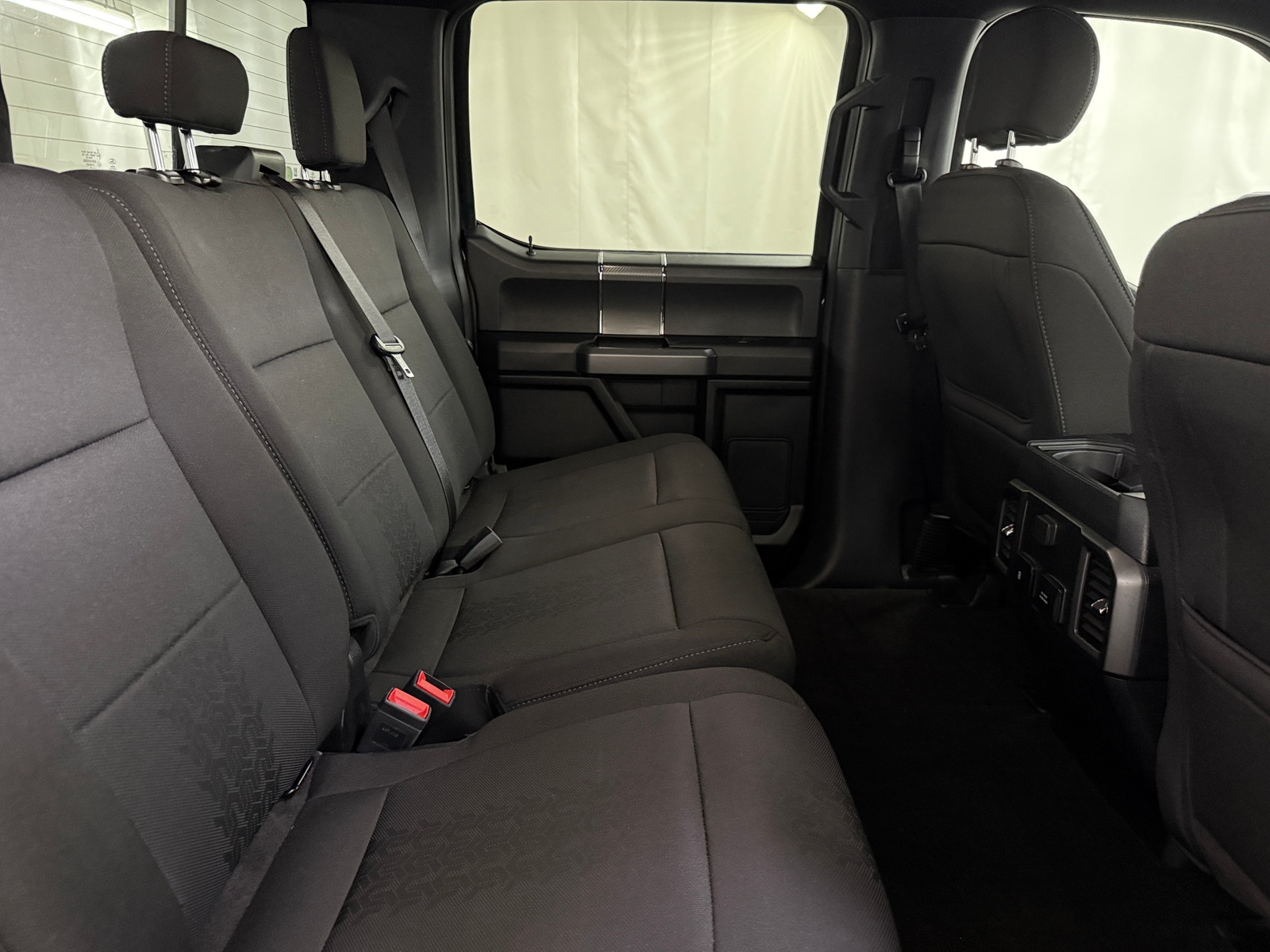 Thumbnail: 2019 Ford Econoline - 6