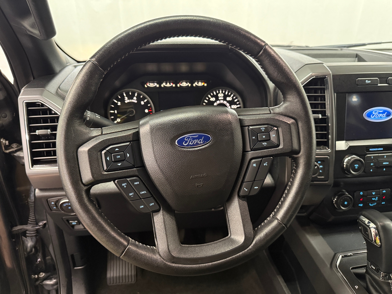 Thumbnail: 2019 Ford Econoline - 5