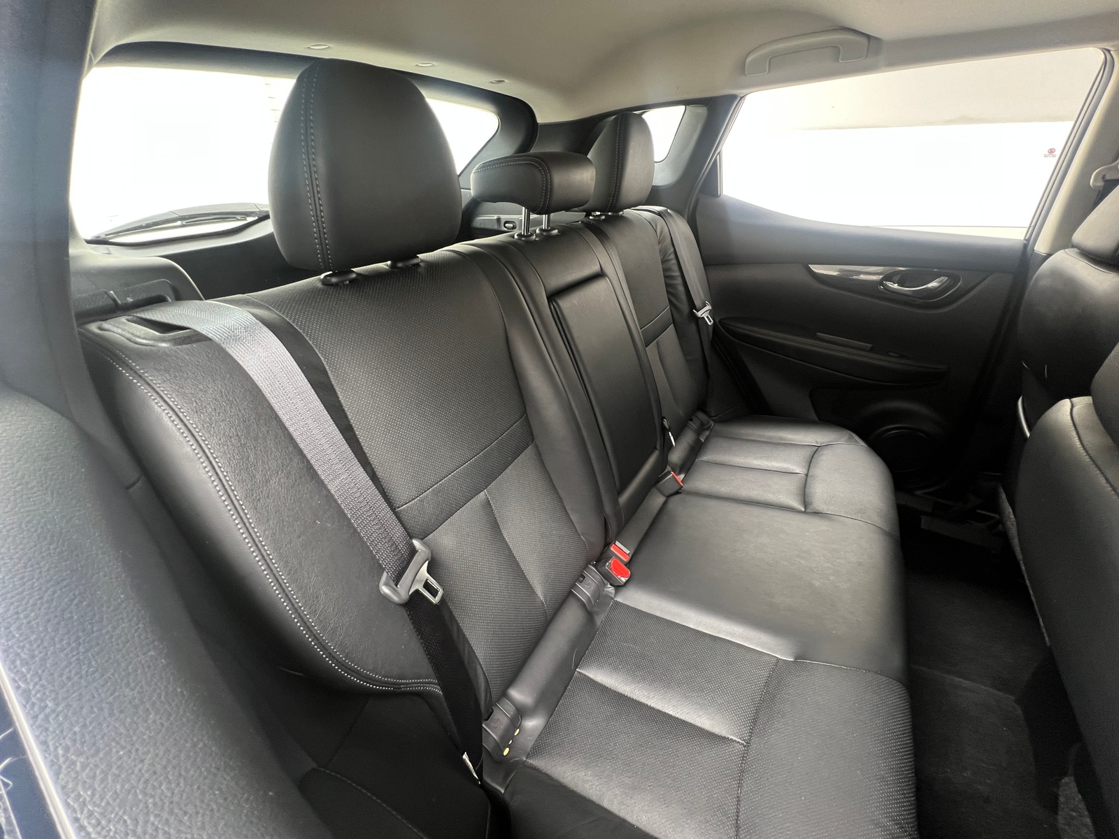 Thumbnail: 2017 Nissan Rogue Sport - 5