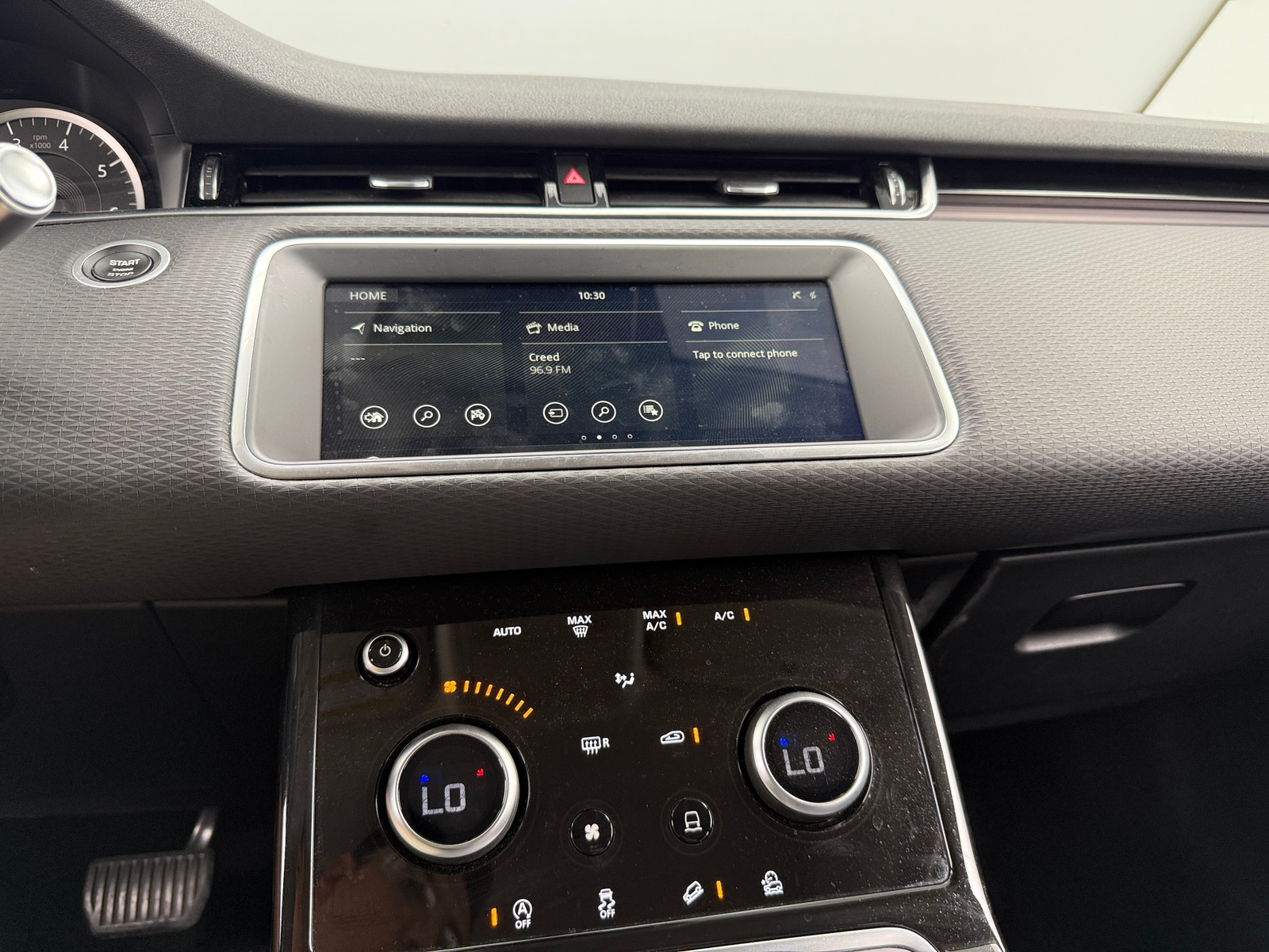 Thumbnail: 2020 Land Rover Range Rover Evoque - 3