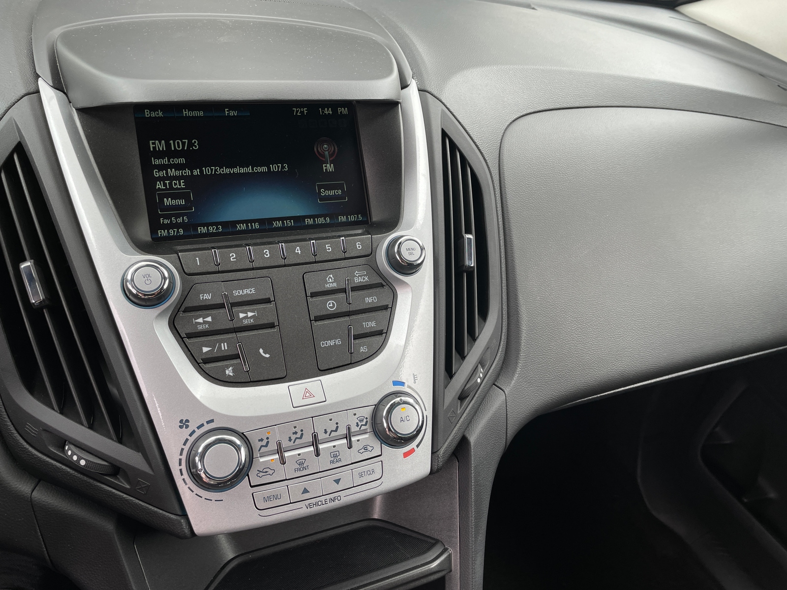 Thumbnail: 2016 Chevrolet Equinox - 4