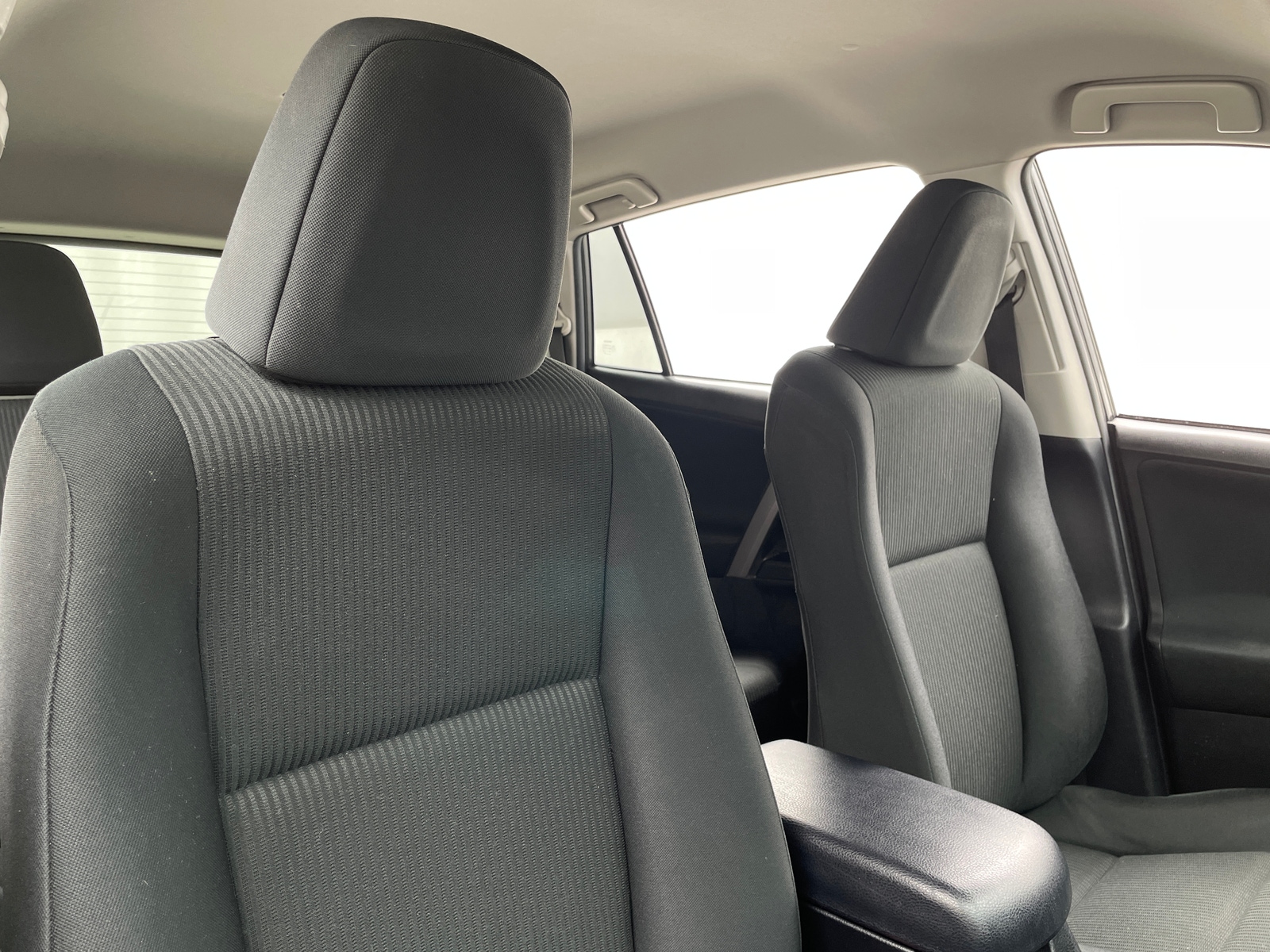Thumbnail: 2017 Toyota RAV4 - 2