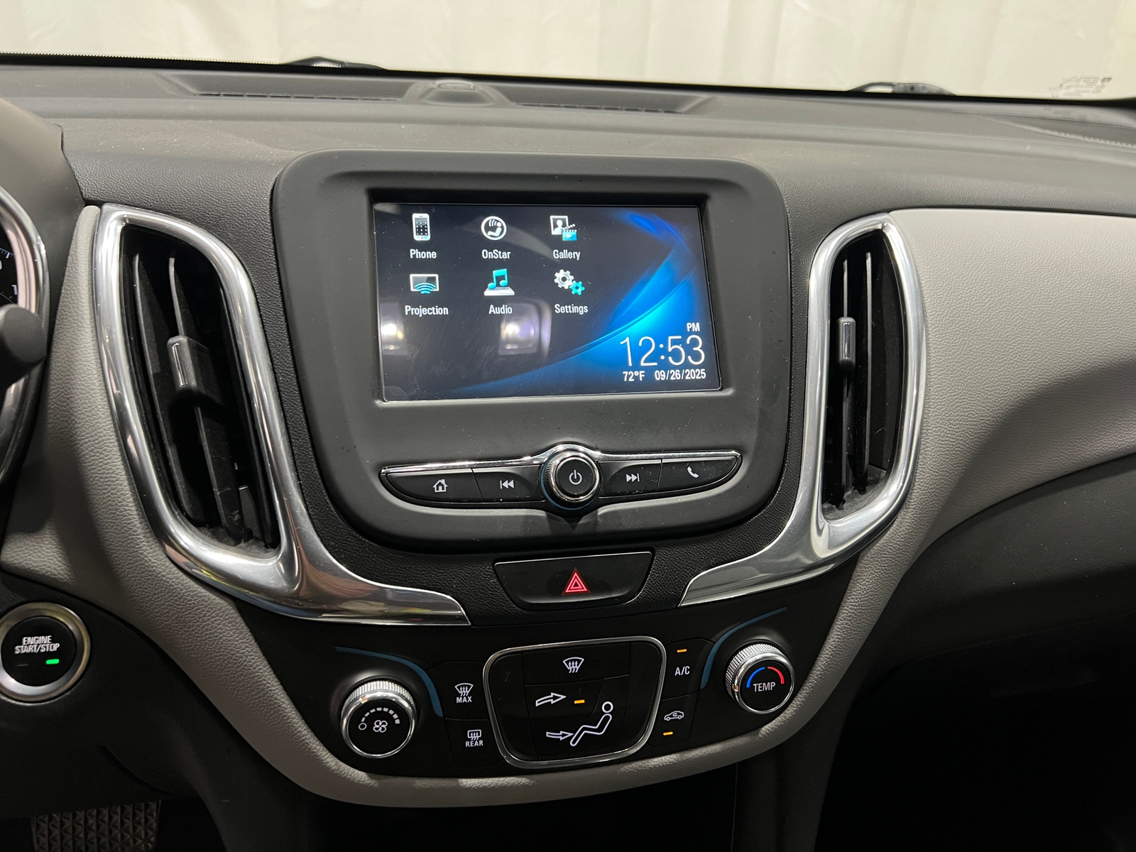 Thumbnail: 2018 Chevrolet Equinox - 4