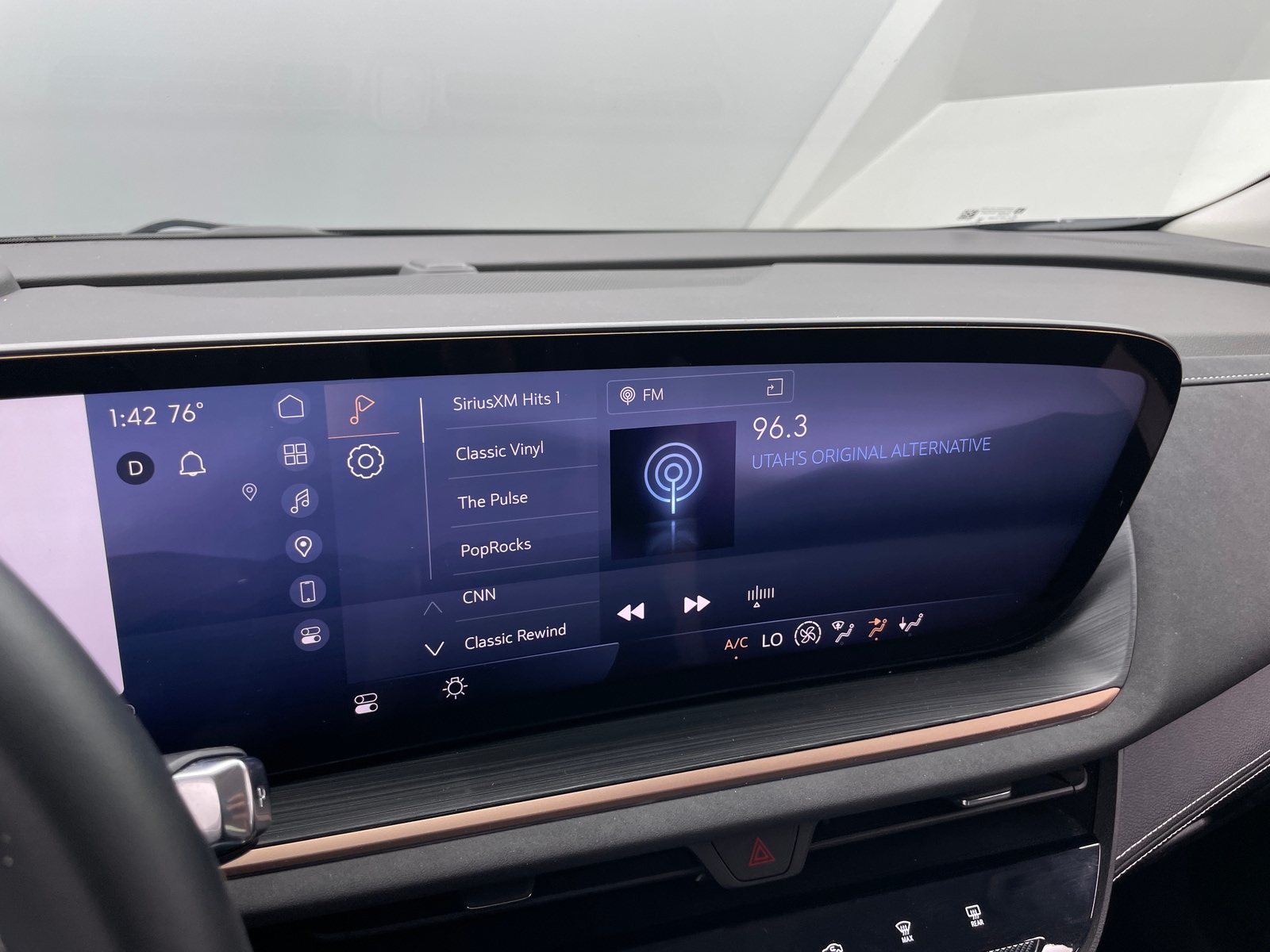 Thumbnail: 2024 Buick Envision - 3