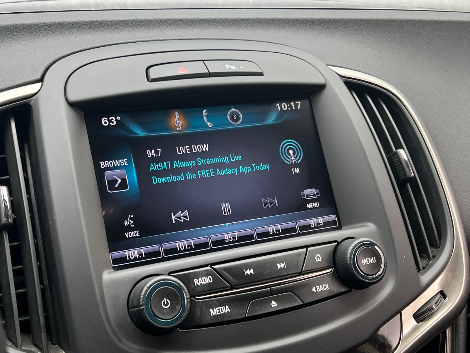 Thumbnail: 2015 Buick LaCrosse - 3