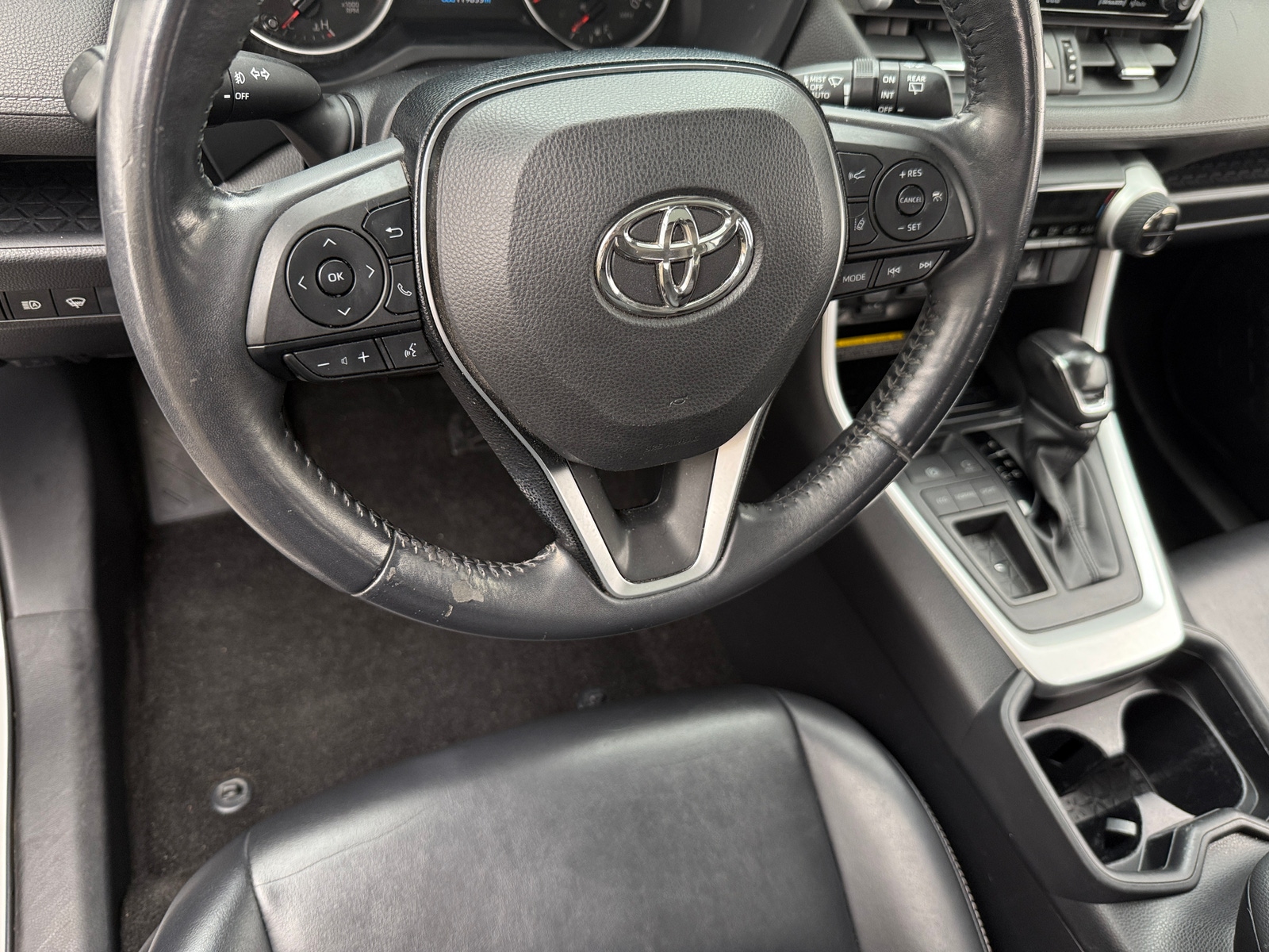 Thumbnail: 2019 Toyota RAV4 - 4