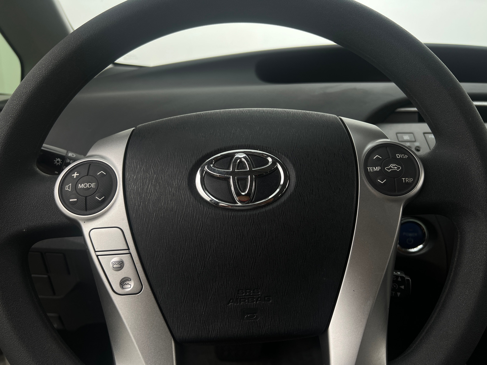Thumbnail: 2015 Toyota Prius - 5