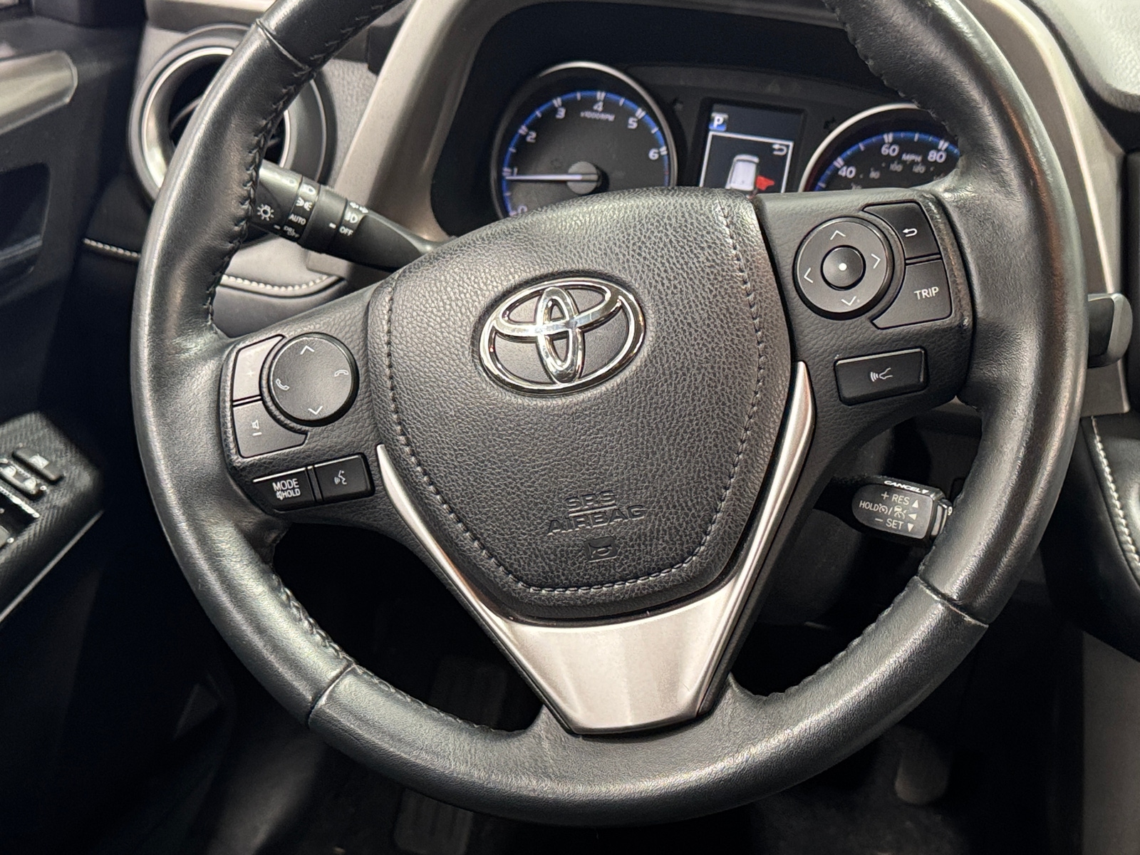Thumbnail: 2018 Toyota RAV4 - 5