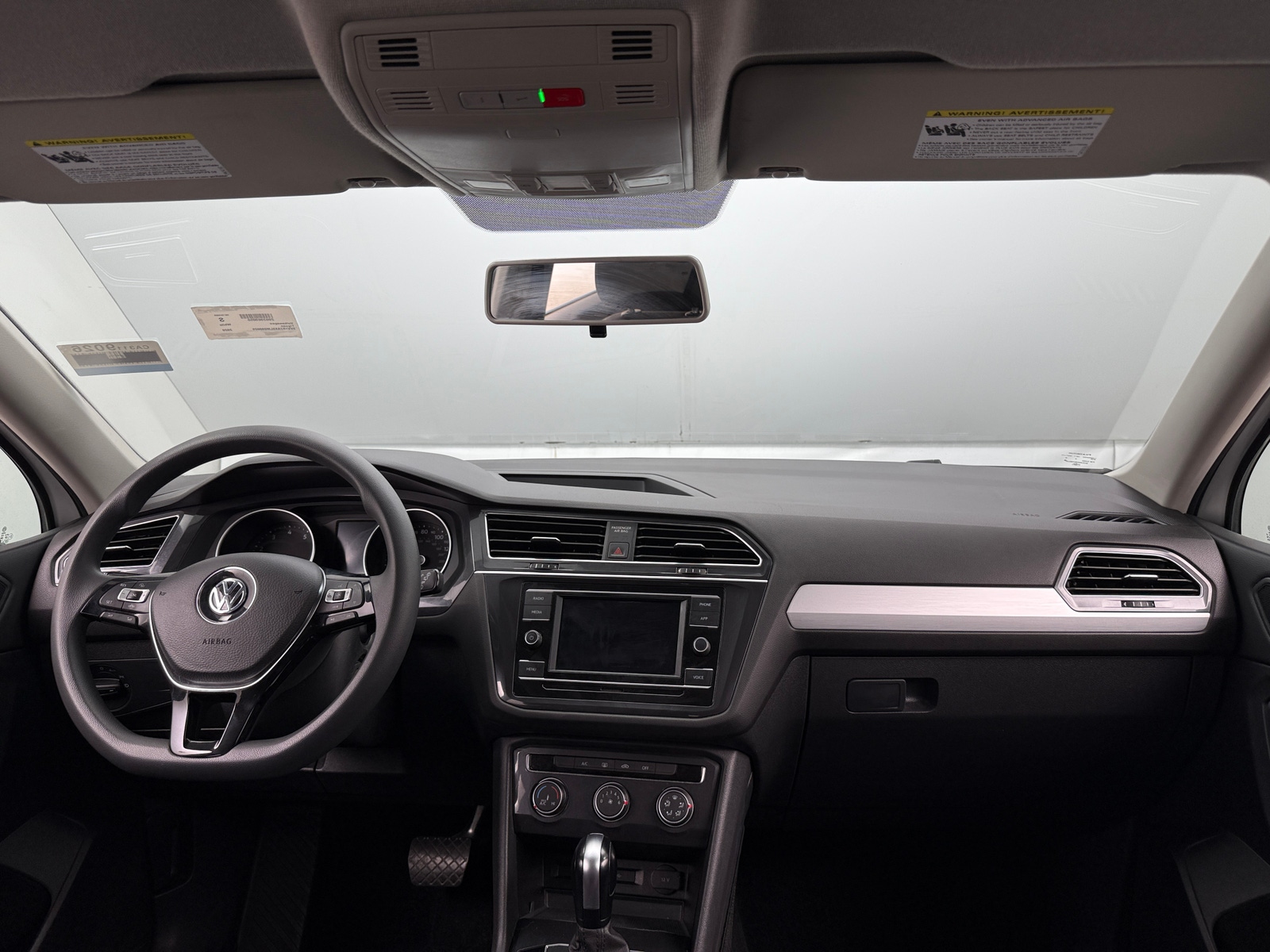 Thumbnail: 2020 Volkswagen Tiguan - 3