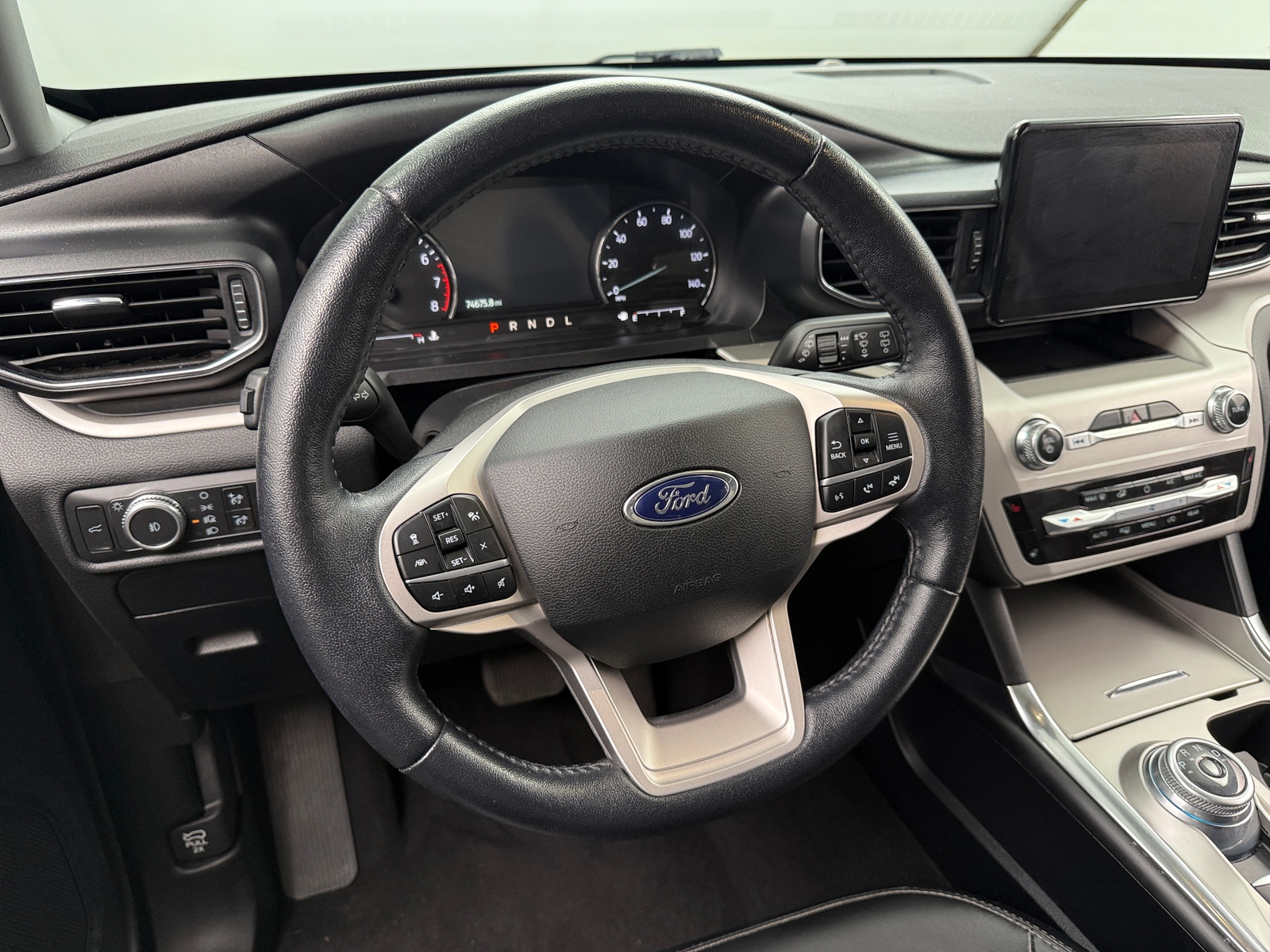 Thumbnail: 2021 Ford Explorer - 5