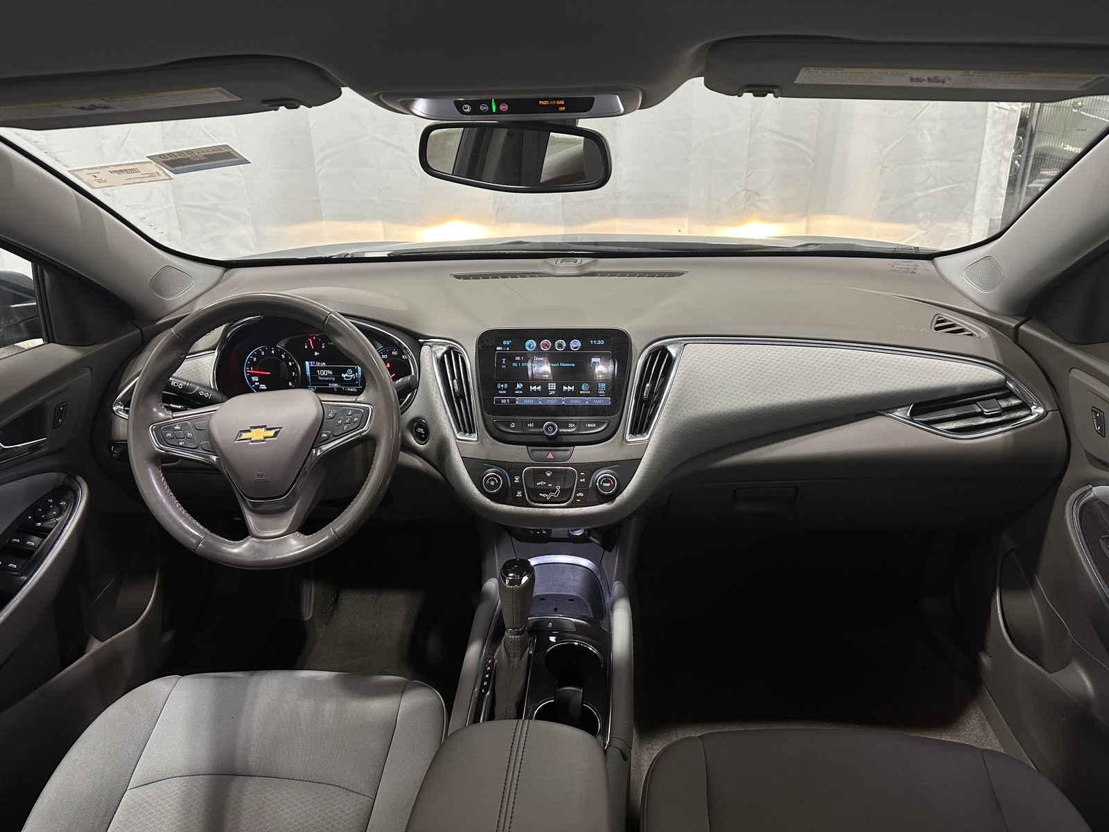 Thumbnail: 2018 Chevrolet Malibu - 3