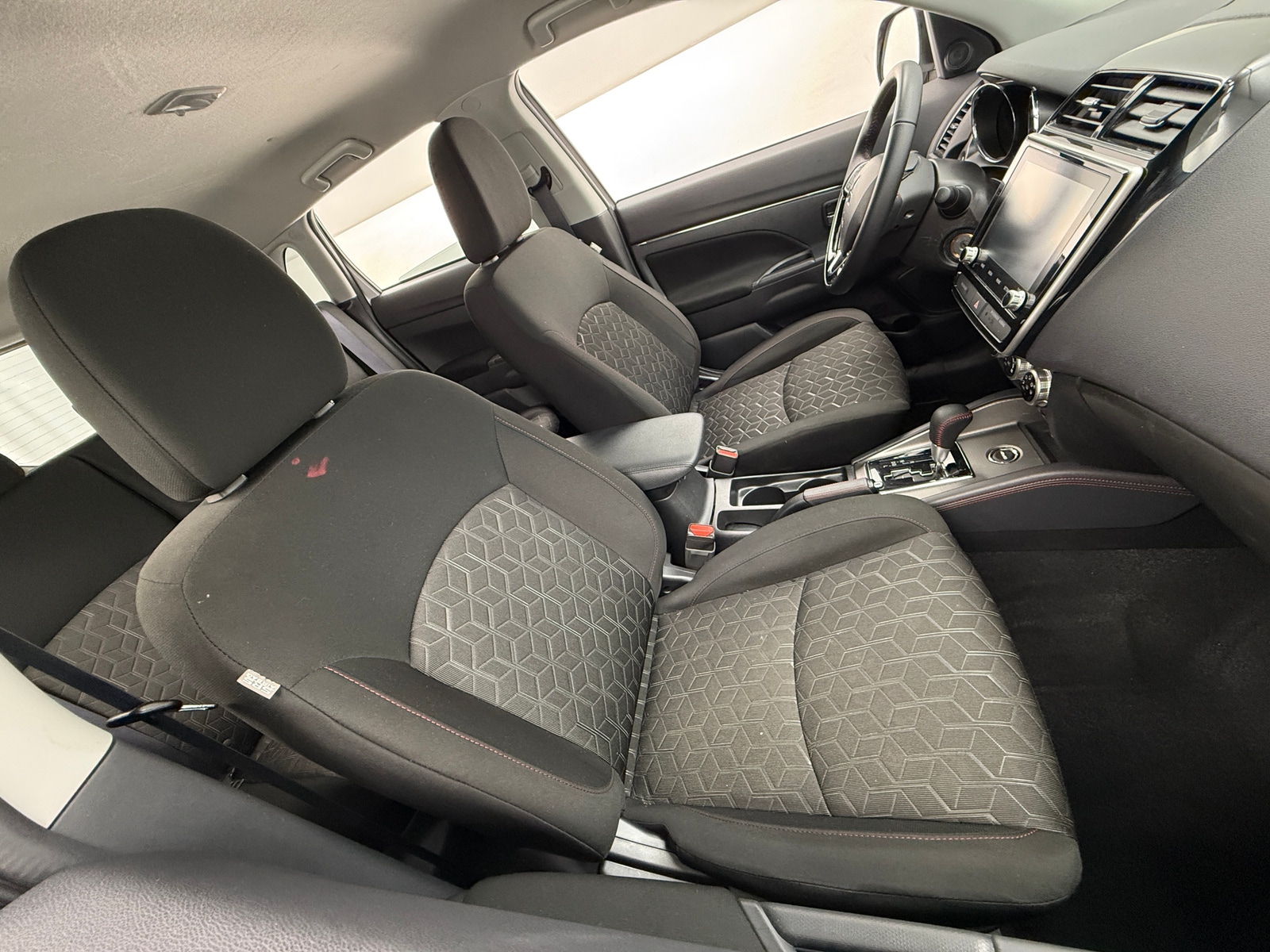 Thumbnail: 2024 Mitsubishi Outlander Sport - 2