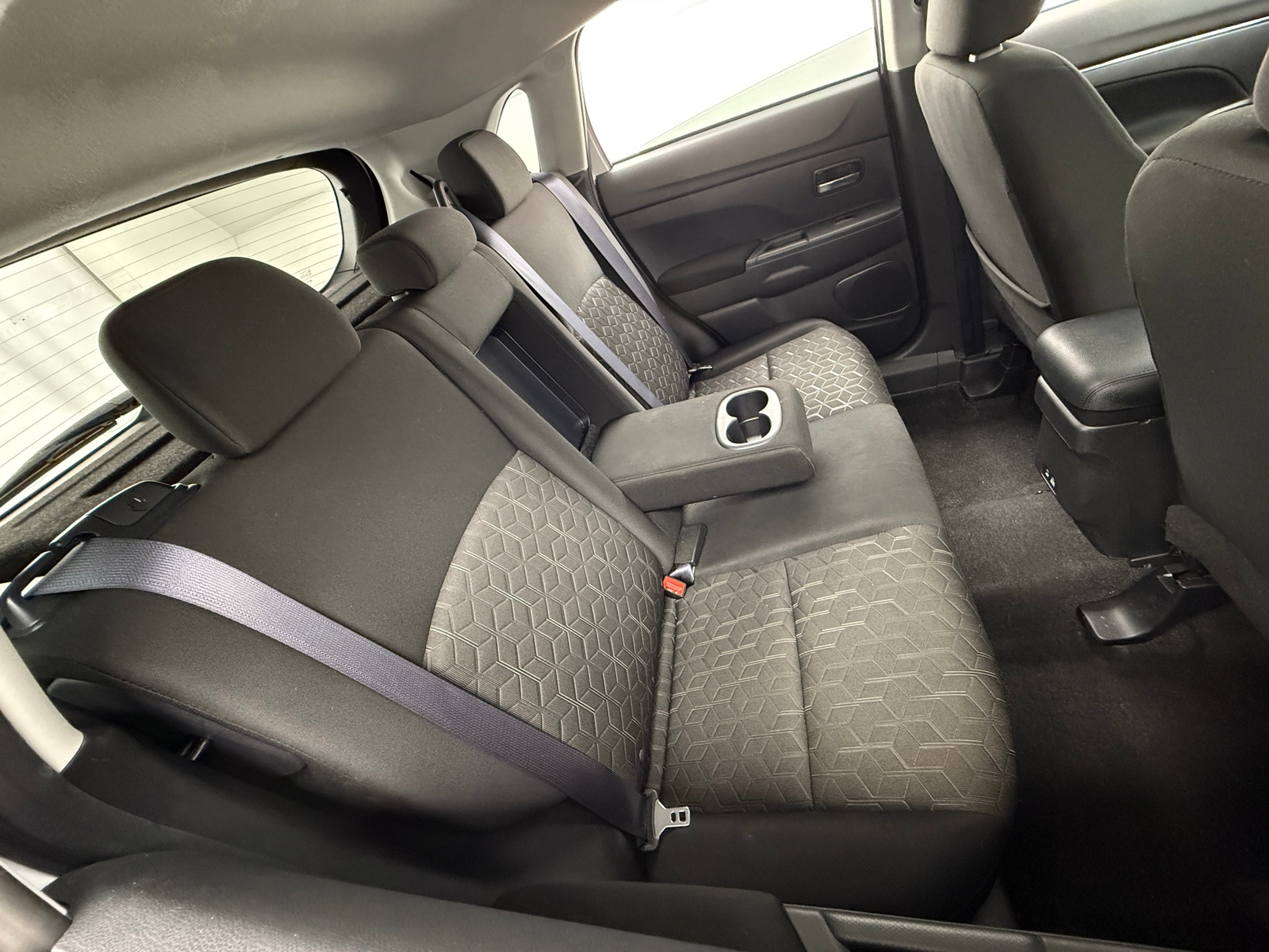 Thumbnail: 2024 Mitsubishi Outlander Sport - 6