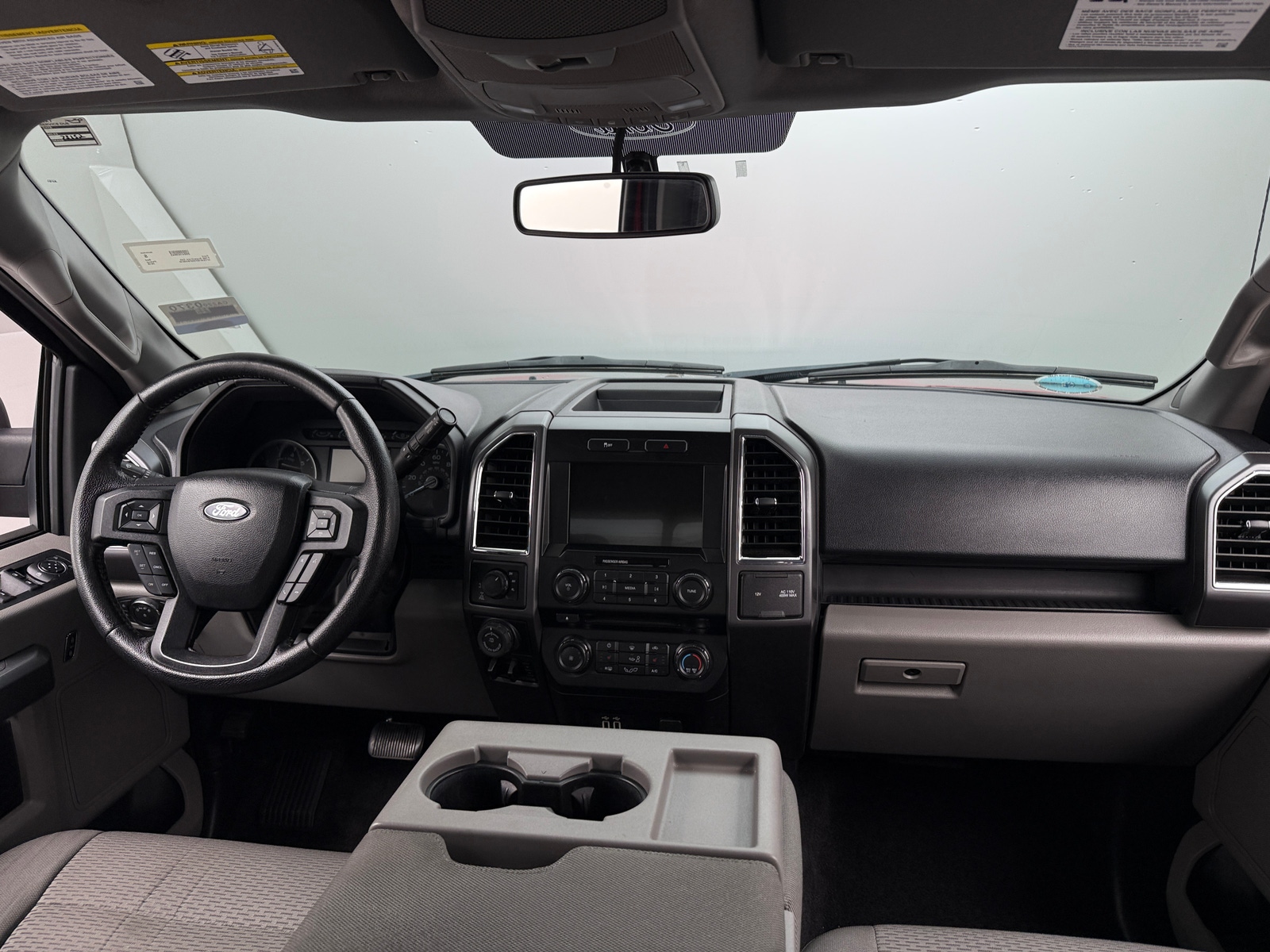 Thumbnail: 2016 Ford Econoline - 3