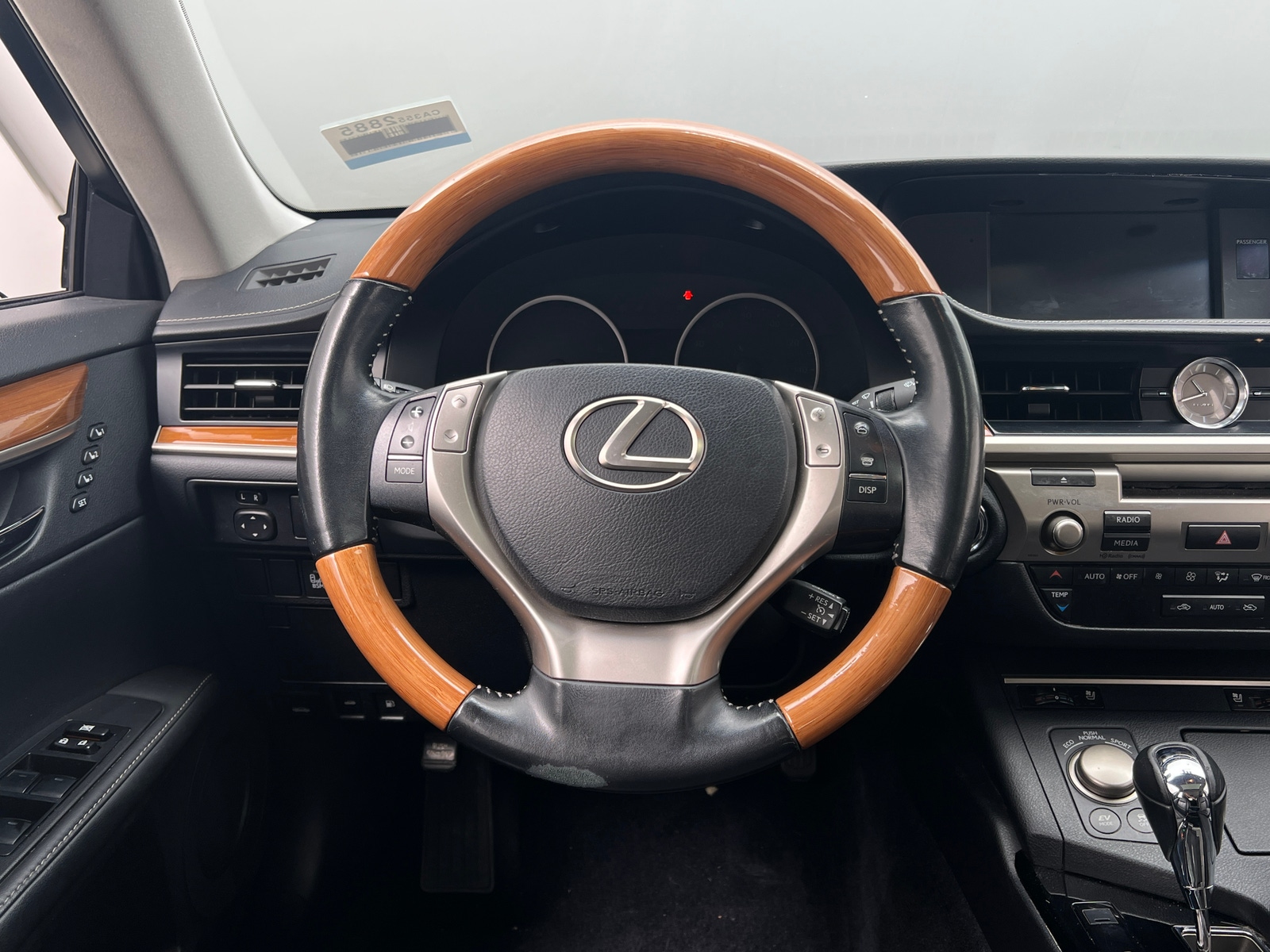 Thumbnail: 2014 Lexus ES - 4