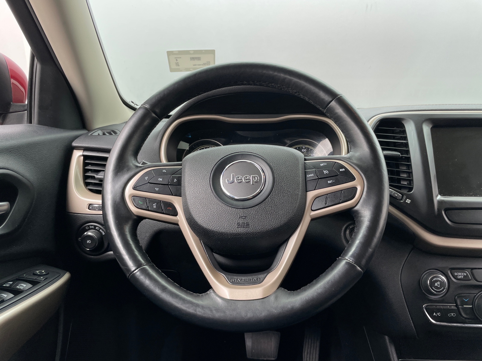 Thumbnail: 2017 Jeep Cherokee - 5
