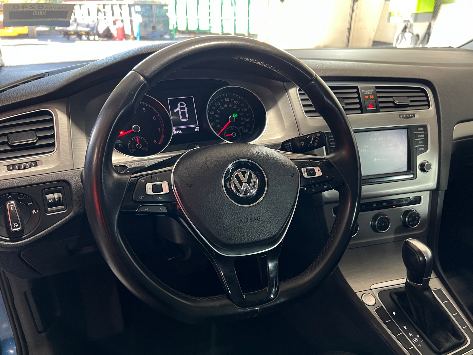 Thumbnail: 2017 Volkswagen Golf - 5