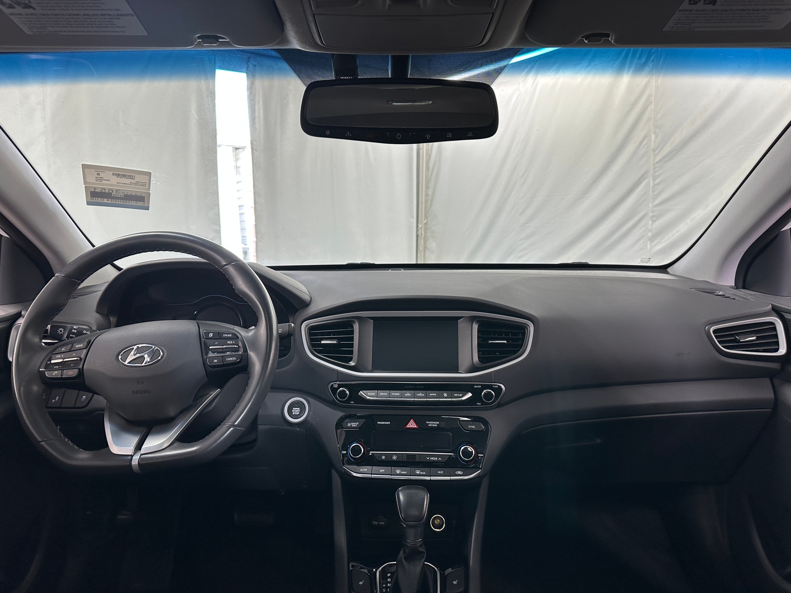 Thumbnail: 2018 Hyundai Ioniq - 2