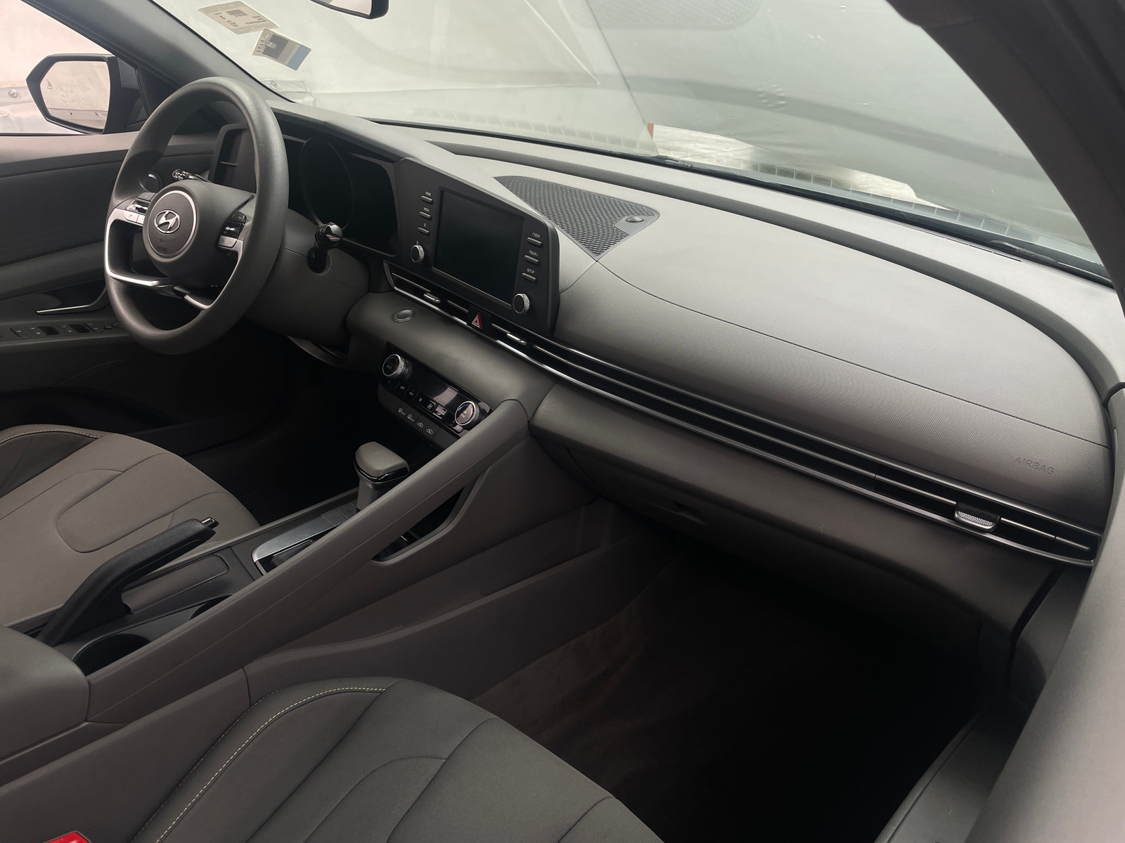 Thumbnail: 2023 Hyundai Elantra - 3