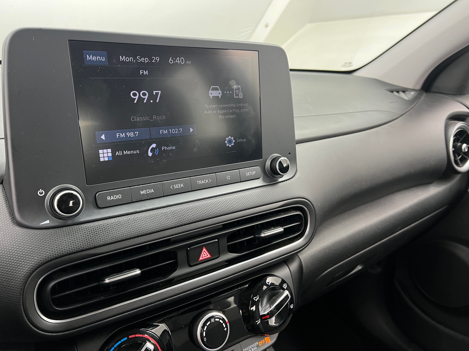 Thumbnail: 2022 Hyundai Kona - 4