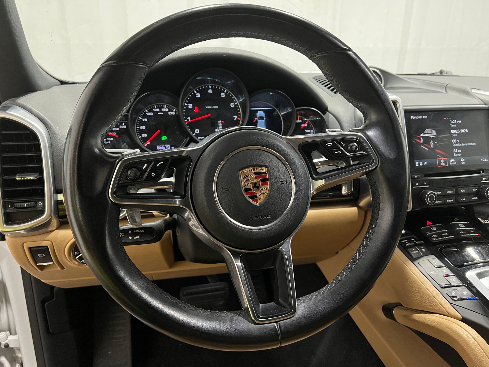 Thumbnail: 2018 Porsche Cayenne - 4