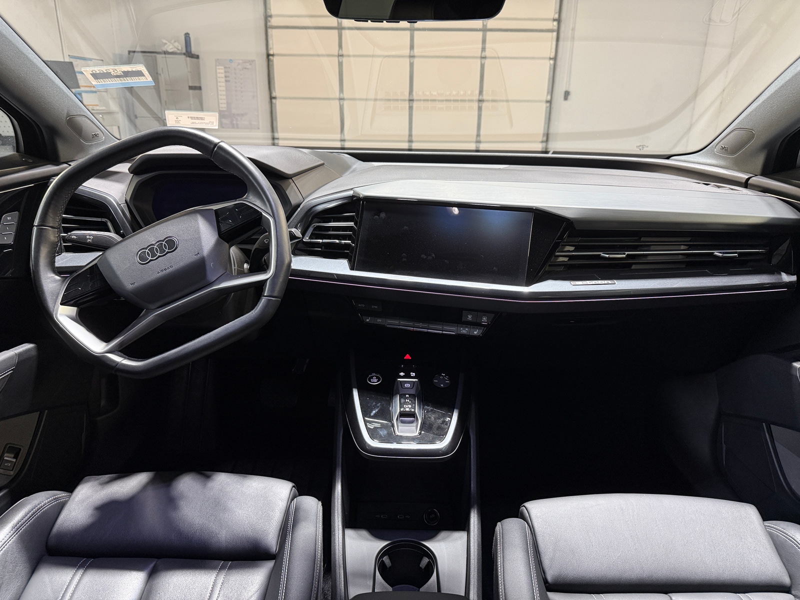 Thumbnail: 2024 Audi Q4 e-tron - 2