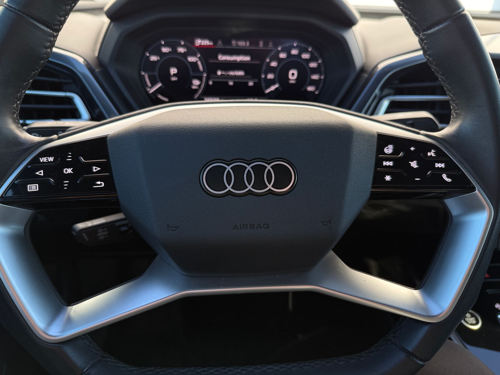 Thumbnail: 2024 Audi Q4 e-tron - 4
