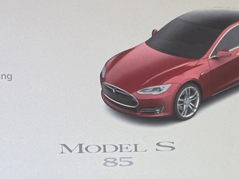 Thumbnail: 2014 Tesla Model S - 4
