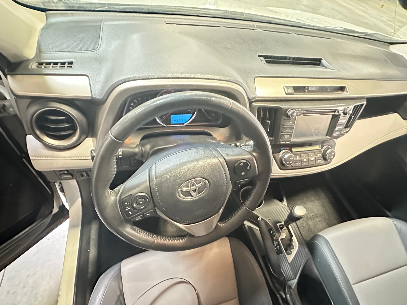 Thumbnail: 2013 Toyota RAV4 - 2
