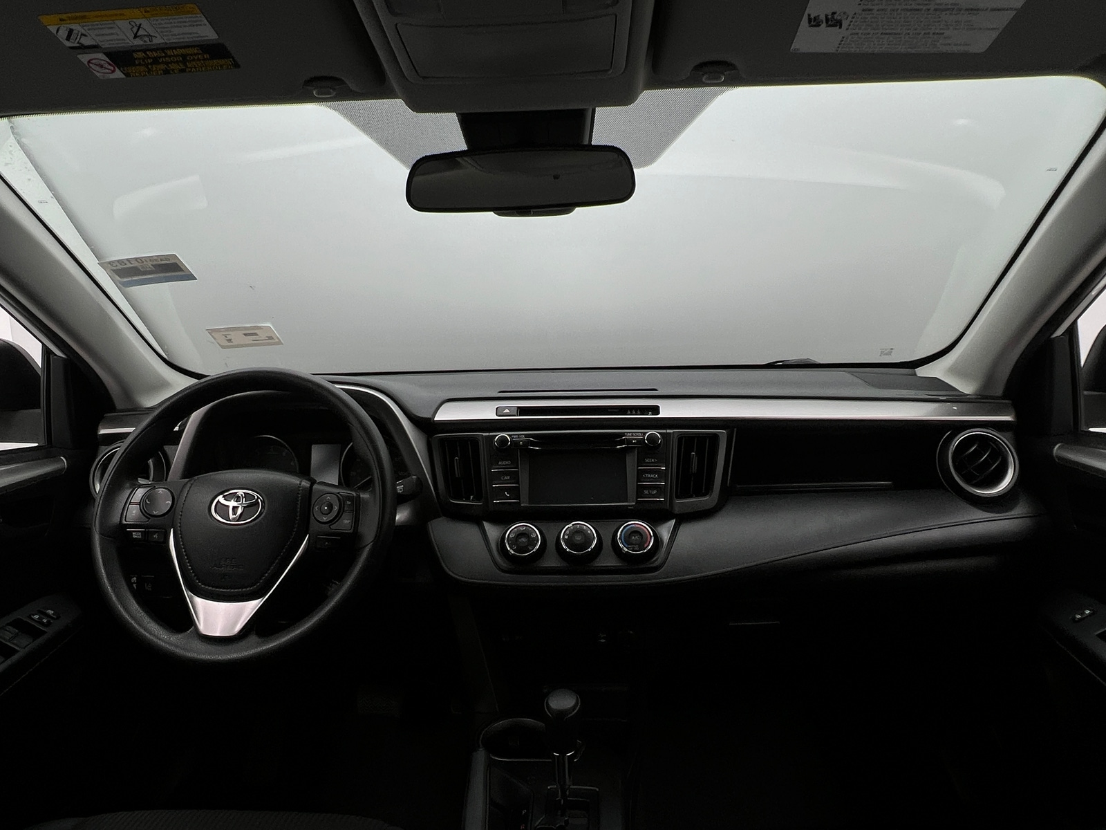 Thumbnail: 2018 Toyota RAV4 - 3