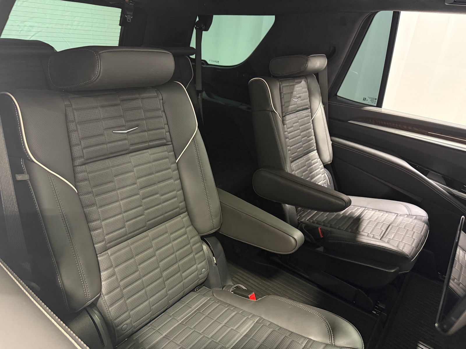 Thumbnail: 2025 Cadillac Escalade - 5