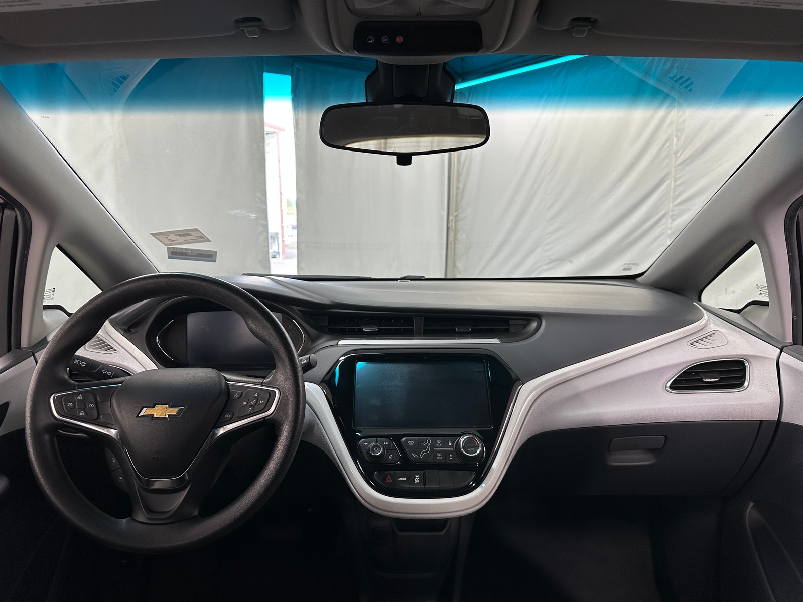 Thumbnail: 2017 Chevrolet Bolt EV - 3