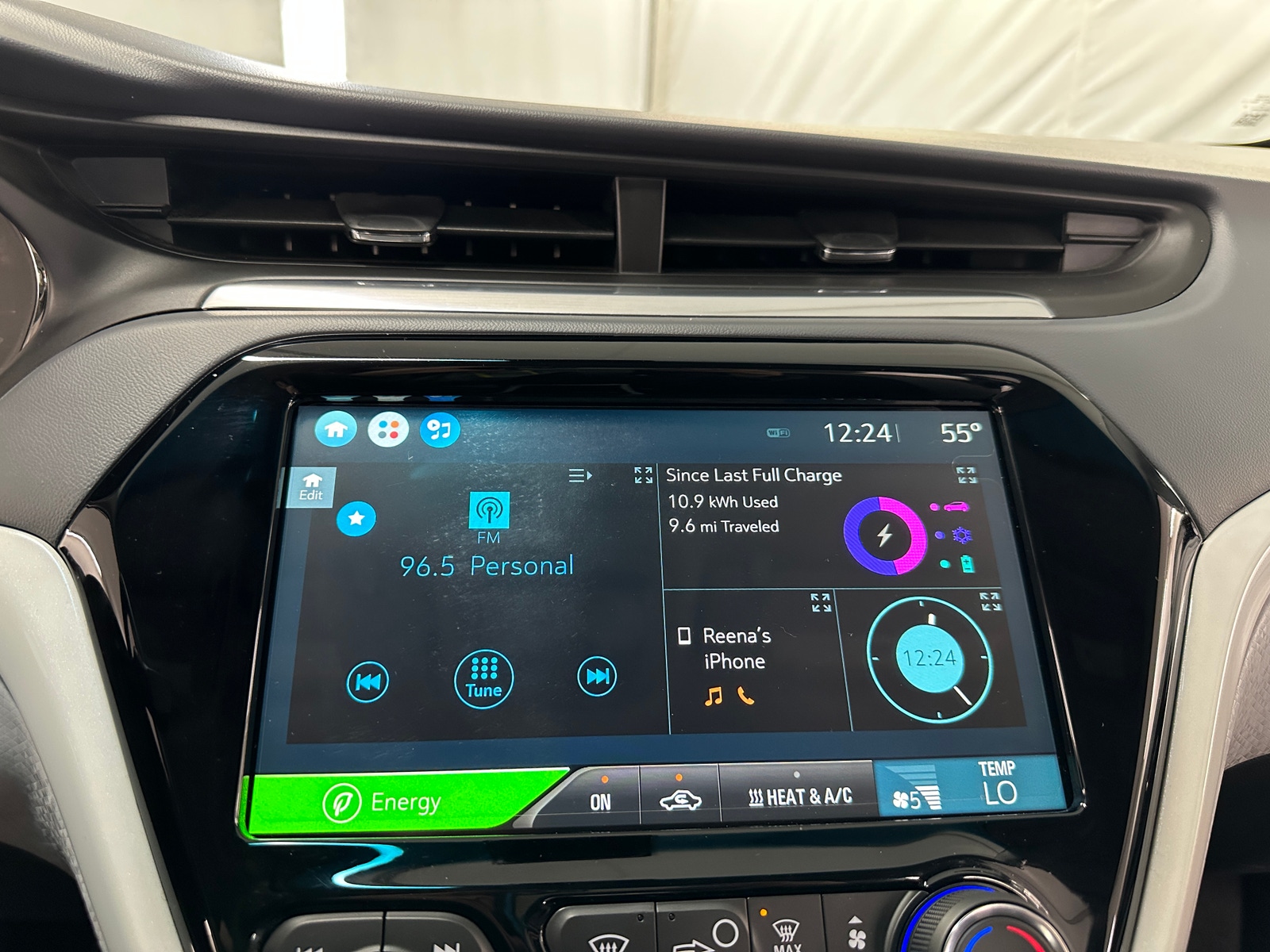 Thumbnail: 2017 Chevrolet Bolt EV - 4