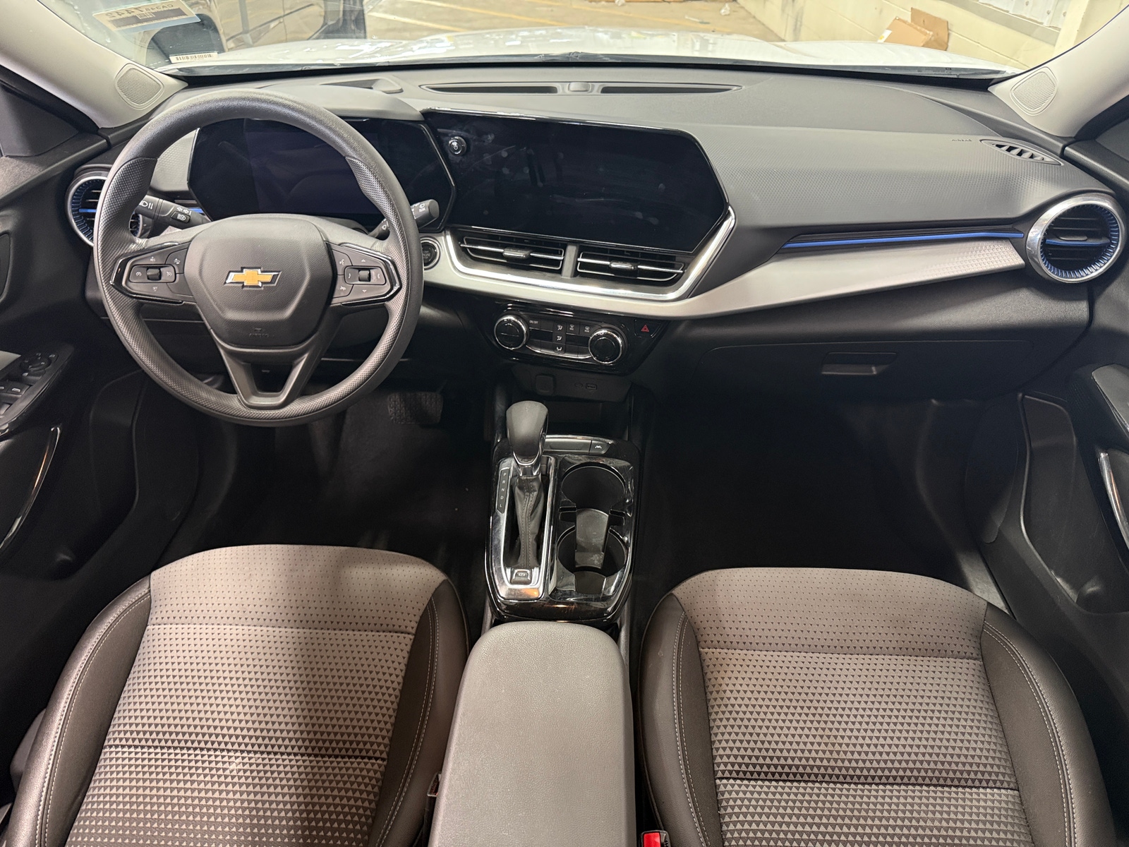Thumbnail: 2024 Chevrolet Trax - 3